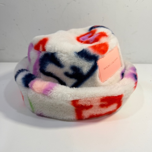 Marc Jacobs Kids Fleece White Multicolor Logo Bucket Hat Beanie Size 56cm - Picture 11 of 11